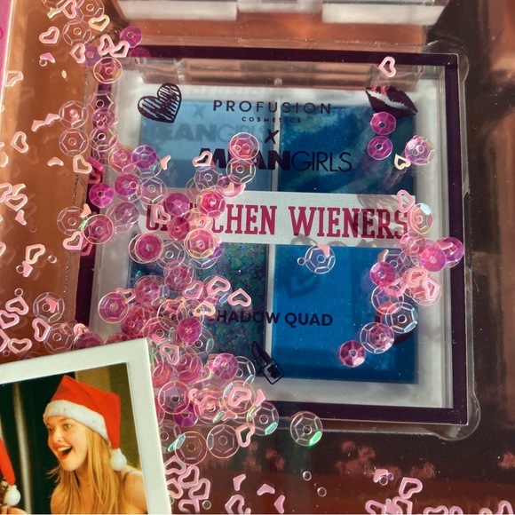 Official Meangirls Quad Eye Shadow Set - Picture 5 of 16